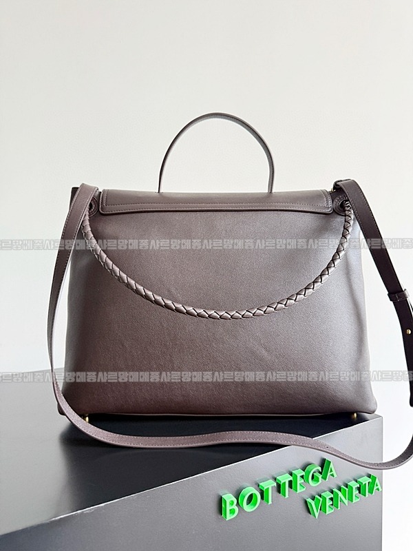 보테가베네타차오차오라지 20260223-150654-002루.jpg