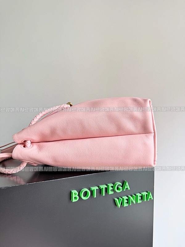 보테가베네타차오차오라지 20260223-151330-003루.jpg