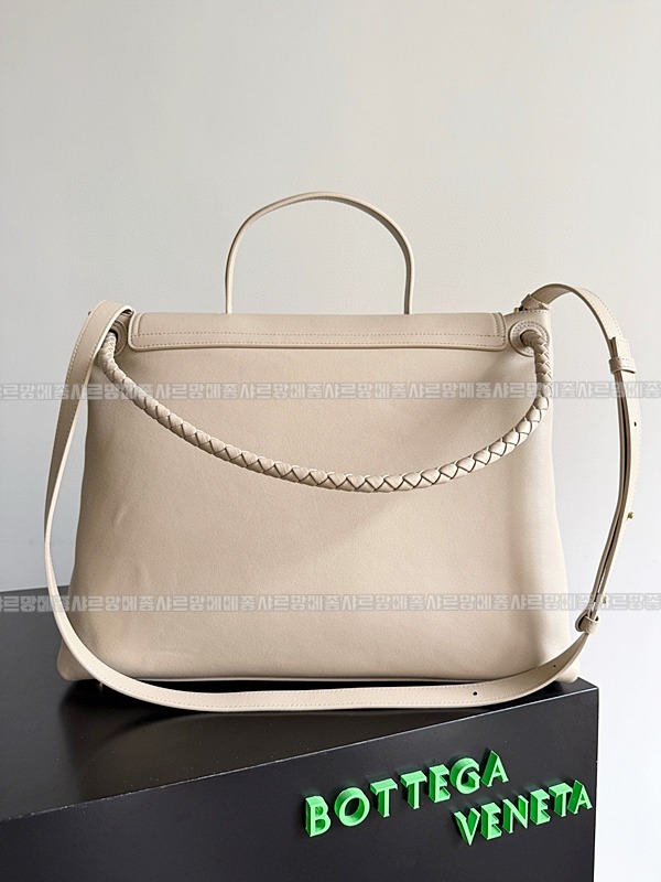 보테가베네타차오차오라지 20260223-151512-002루.jpg