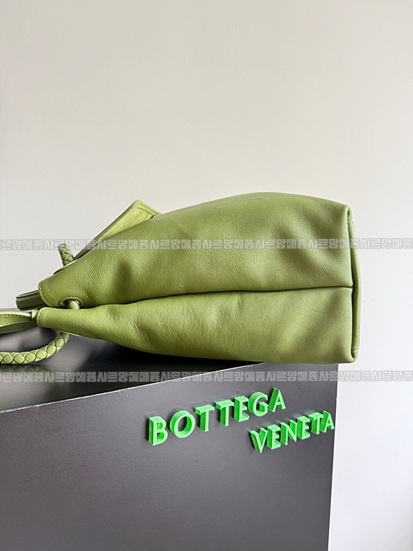 보테가베네타차오차오라지 20260223-152125-003루.jpg