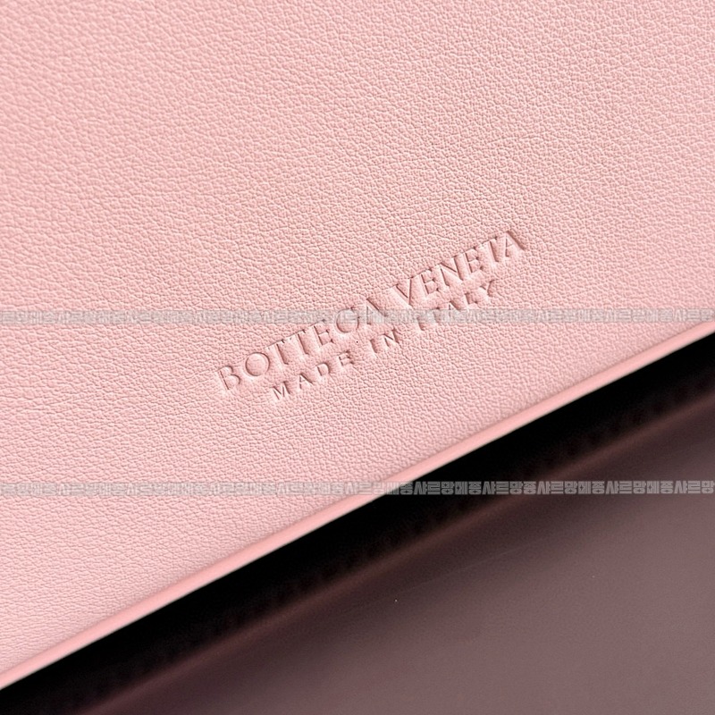 보테가베네타차오차오미디움 20260223-152351-005루.jpg