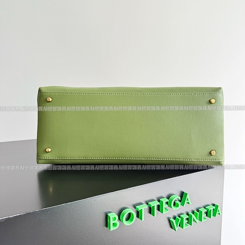 보테가베네타차오차오미디움 20260223-152611-004루.jpg