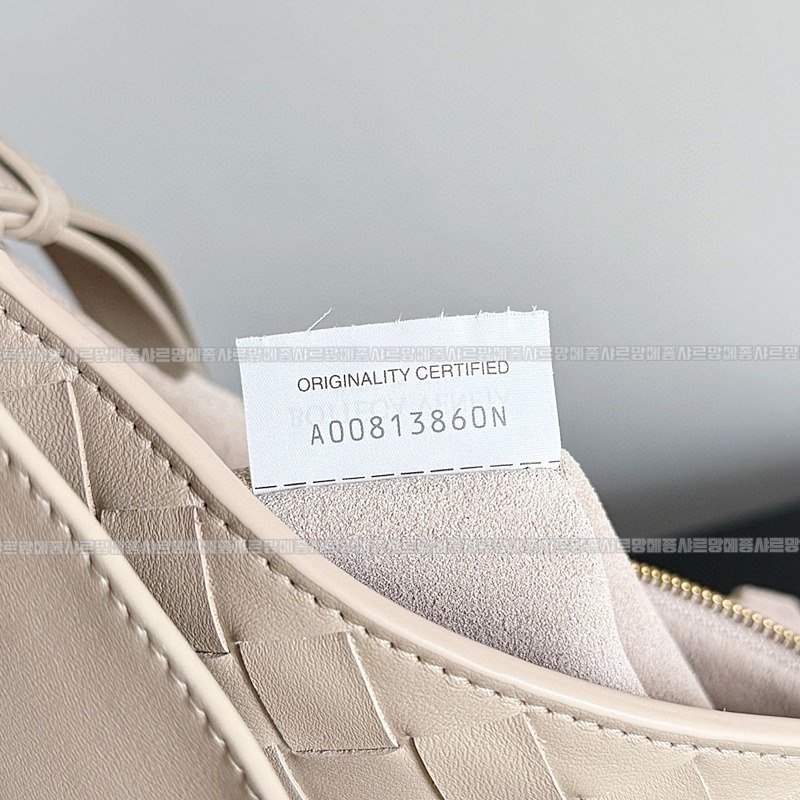 보테가베네타차오차오미디움 20260223-152800-008루.jpg