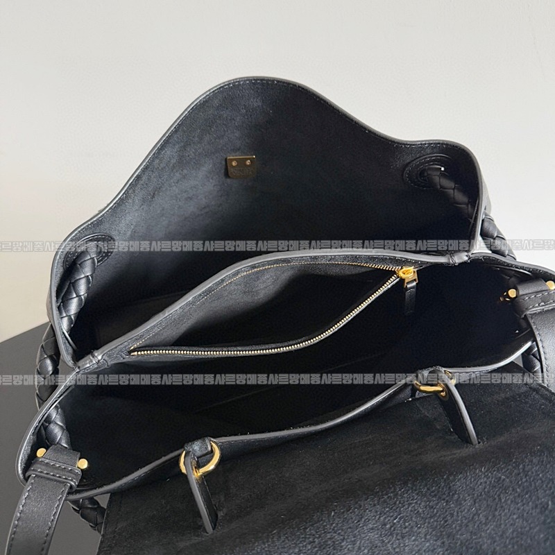 보테가베네타차오차오미디움 20260223-153204-009루.jpg