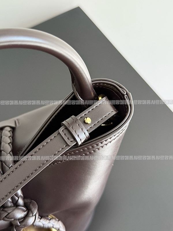 보테가베네타리베르타버킷백 20260223-154908-007루.jpg