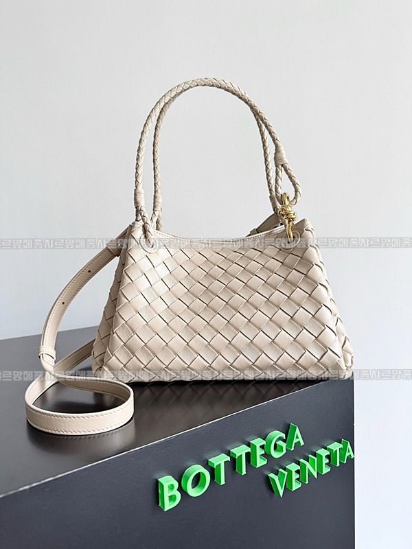 보테가베네타파라슈트백 20260223-155920-001루.jpg