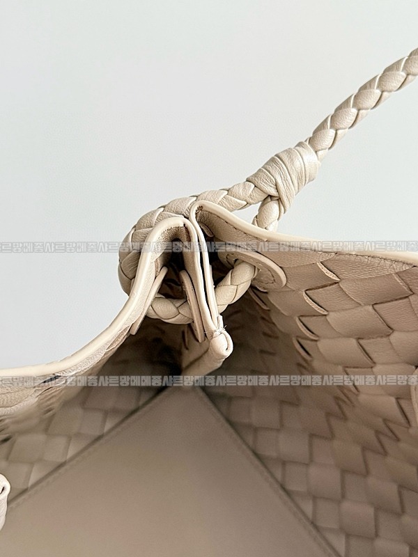 보테가베네타파라슈트백 20260223-155920-004루.jpg