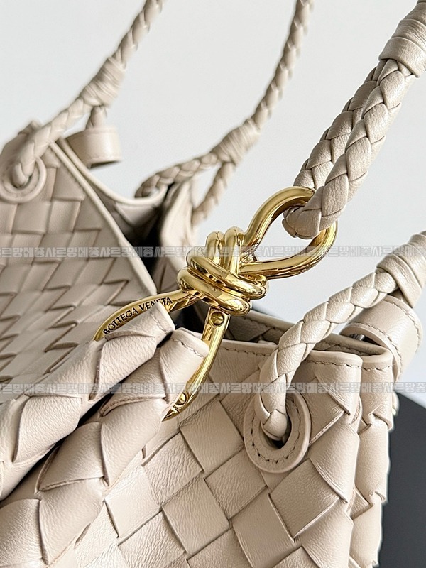 보테가베네타파라슈트백 20260223-155920-007루.jpg