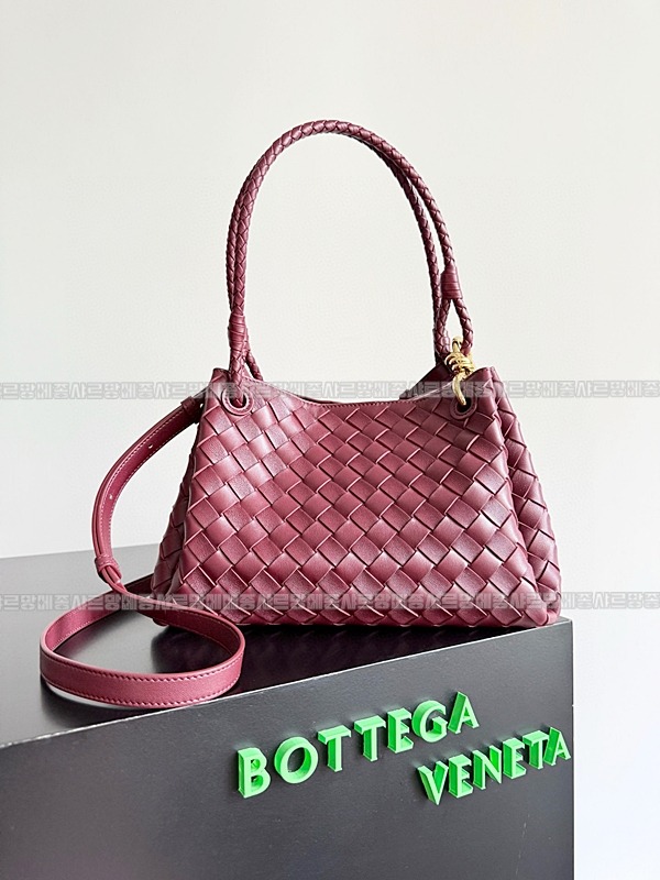 보테가베네타파라슈트백 20260223-162242-001루.jpg