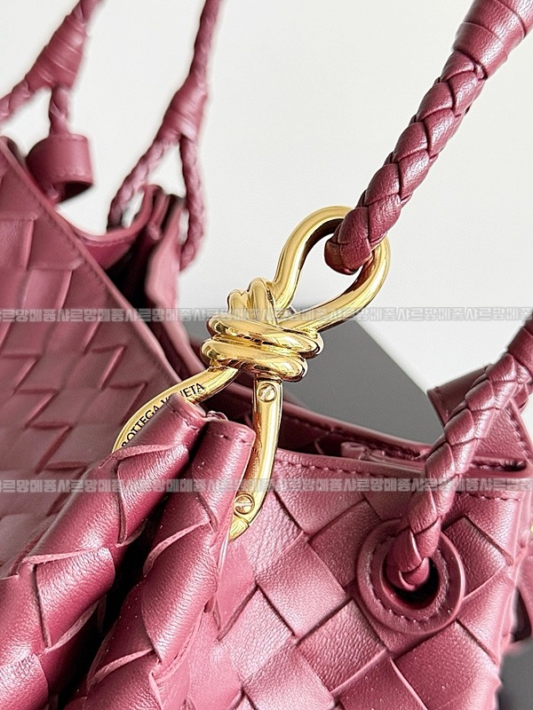 보테가베네타파라슈트백 20260223-162242-005루.jpg