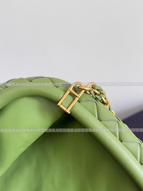 보테가베네타로렌클러치 20260223-164914-005루.jpg