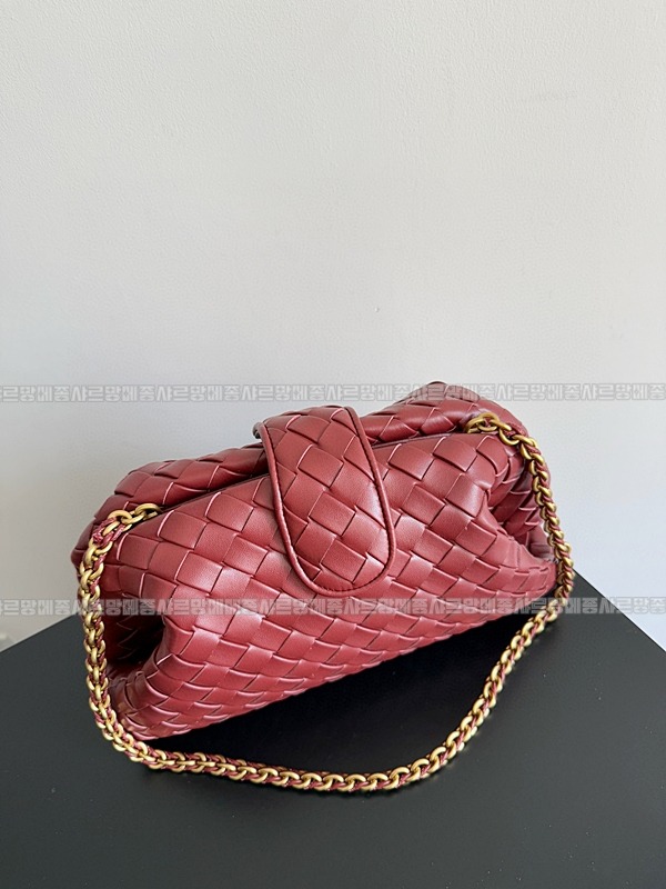 보테가베네타로렌클러치 20260223-165248-004루.jpg