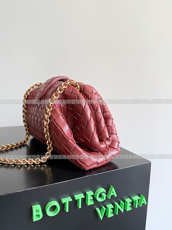 보테가베네타로렌클러치 20260223-165248-002루.jpg