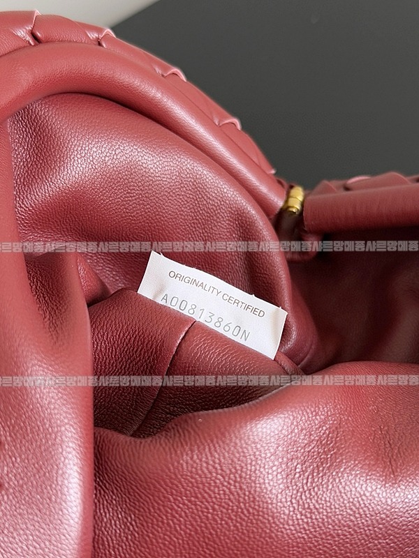 보테가베네타로렌클러치 20260223-165249-008루.jpg