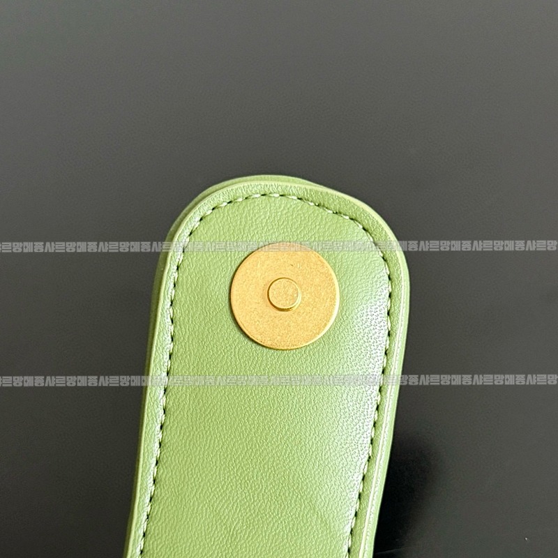 보테가베네타로렌클러치스몰 20260223-165705-006루.jpg