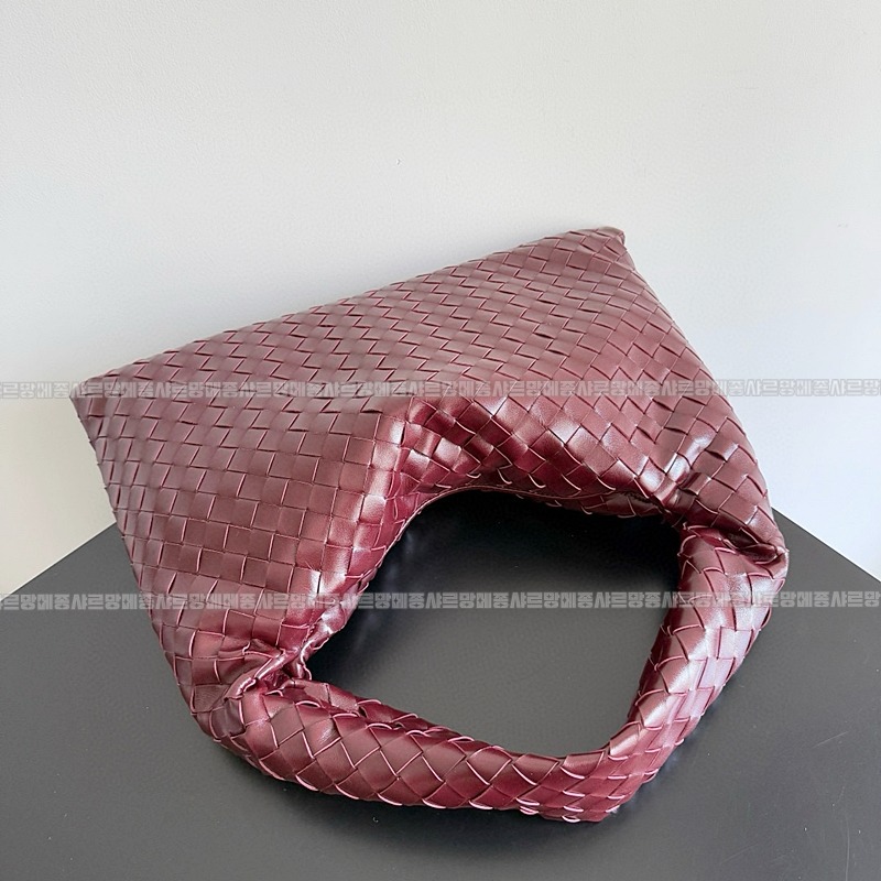 보테가베네타스몰홉 20260223-170841-004루.jpg