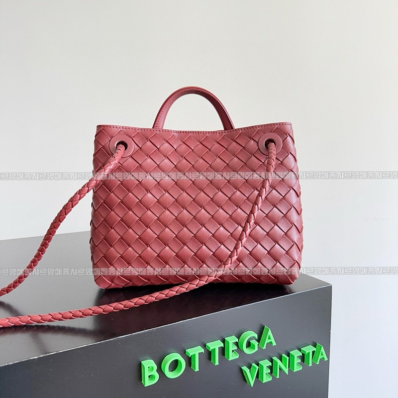 보테가베네타스몰안디모아 20260223-171621-003루.jpg