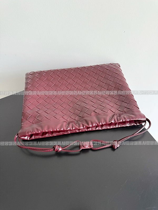 보테가베네타미디움더스트백 20260224-105024-005루.jpg