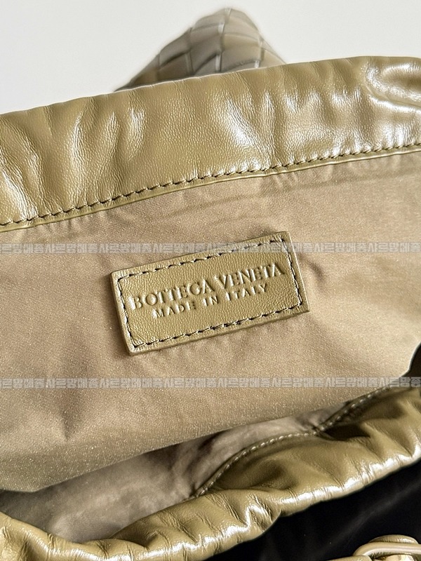 보테가베네타미디움더스트백 20260224-105309-007루.jpg