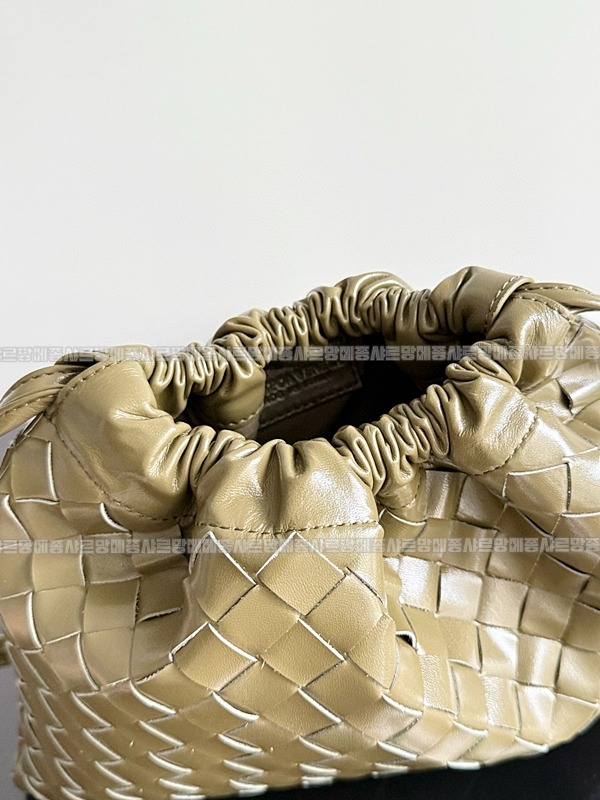 보테가베네타미디움더스트백 20260224-105309-006루.jpg