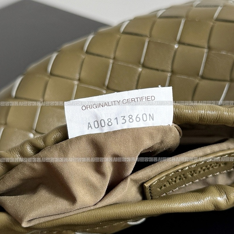 보테가베네타스몰더스트백 20260224-113956-007루.jpg