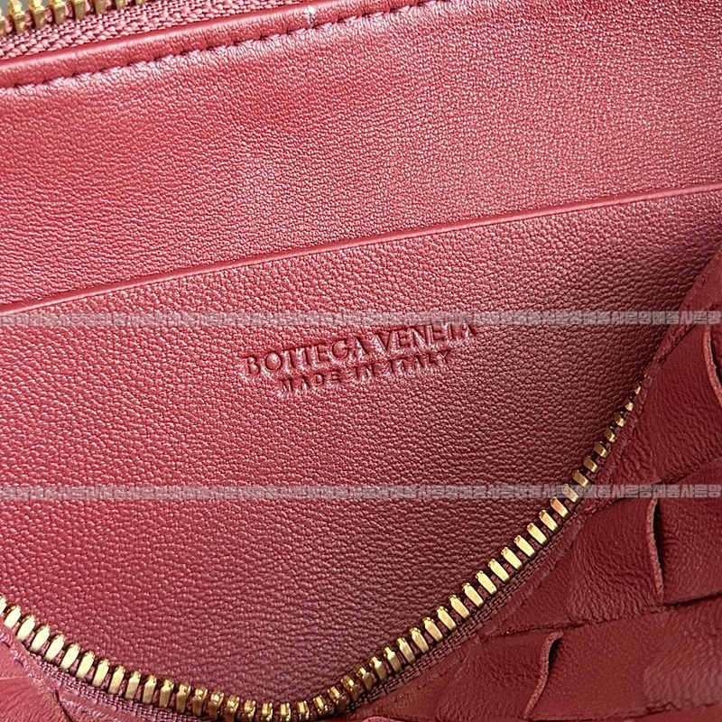 보테가베네타콘서트파우치 20260224-120347-007루.jpg