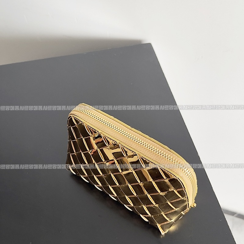 보테가베네타스몰인트레치아토뷰티파우치 20260224-131538-005루.jpg