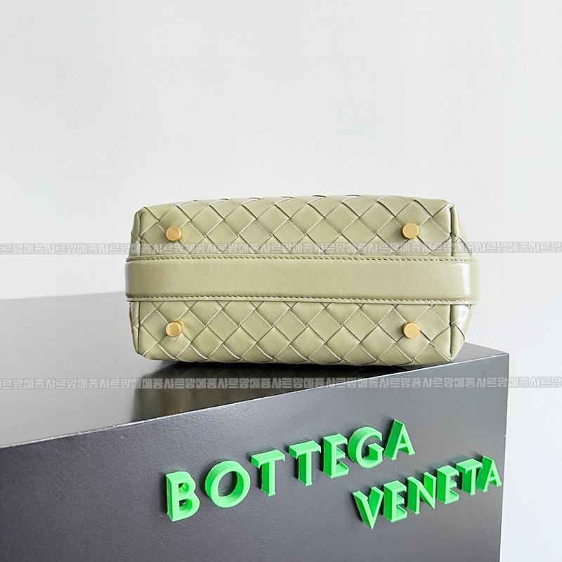 보테가베네타웰리스미니인트레치아토레더숄더백20260224-144852-003루.jpg