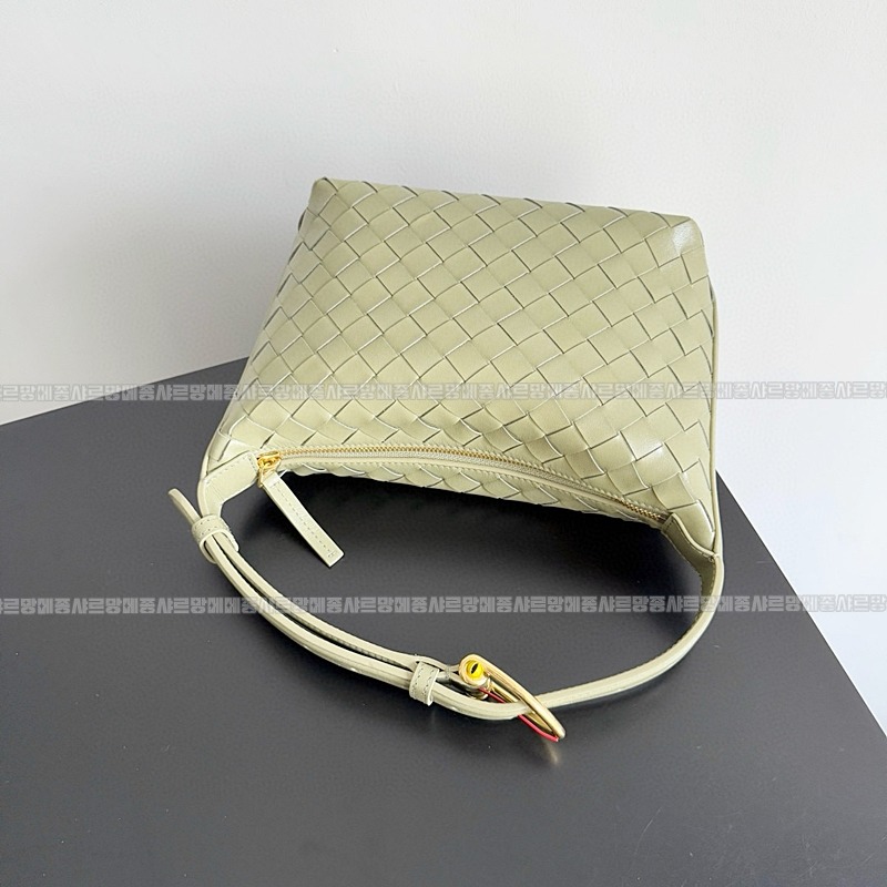 보테가베네타웰리스미니인트레치아토레더숄더백20260224-144852-004루.jpg