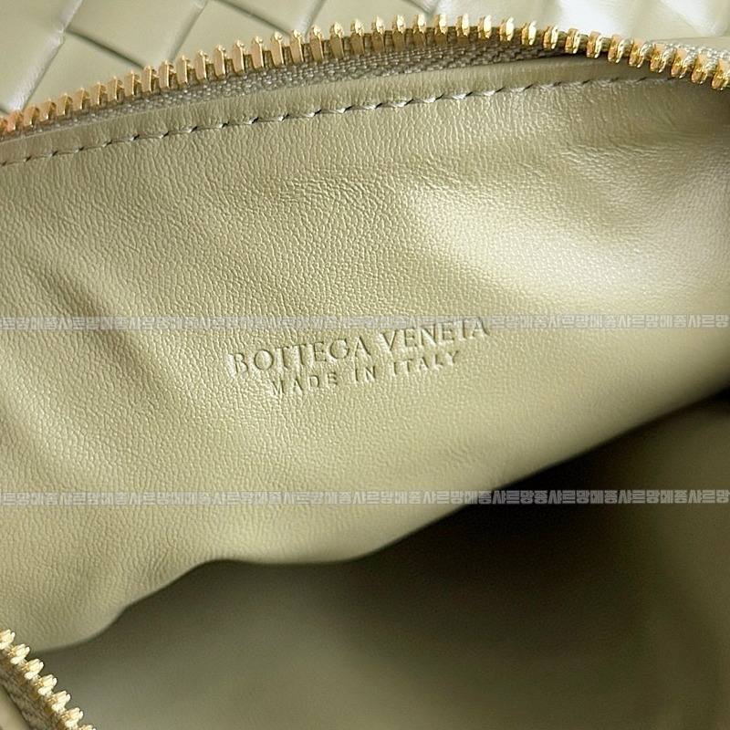 보테가베네타웰리스미니인트레치아토레더숄더백20260224-144853-007루.jpg