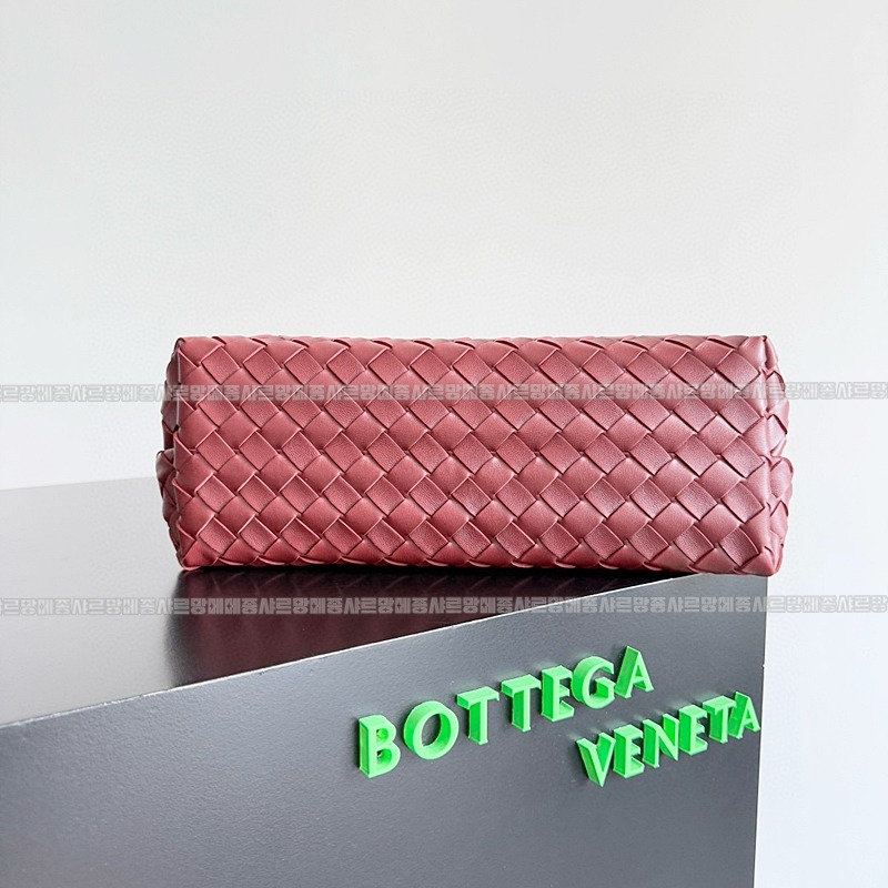 보테가베네타안디아모미디움 20260224-145701-004루.jpg