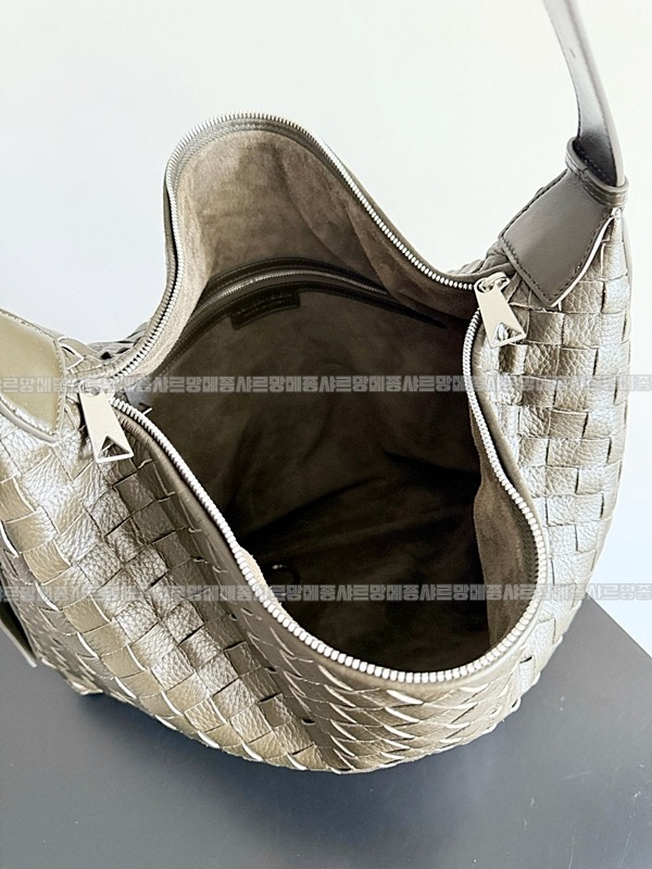 보테가베네타트래블러백 20260224-151217-009루.jpg