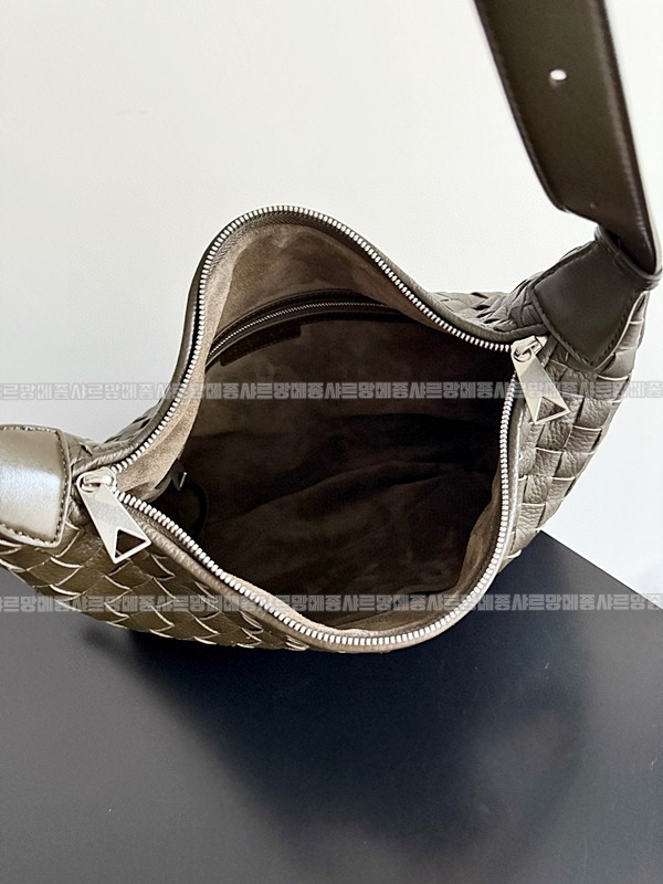 보테가베네타트래블러백스몰 20260224-151916-009루.jpg