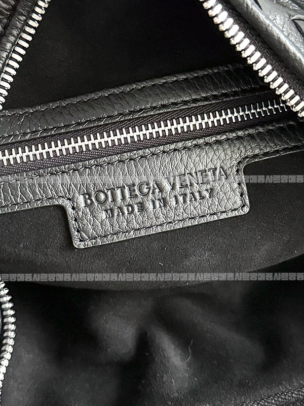 보테가베네타트래블러백스몰 20260224-152102-007루.jpg