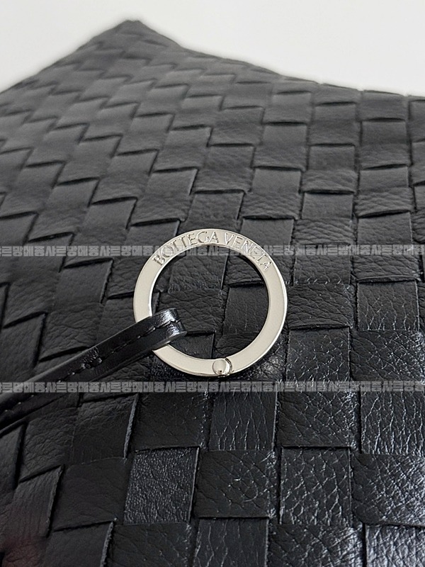 보테가베네타트래블러백스몰 20260224-152102-006루.jpg