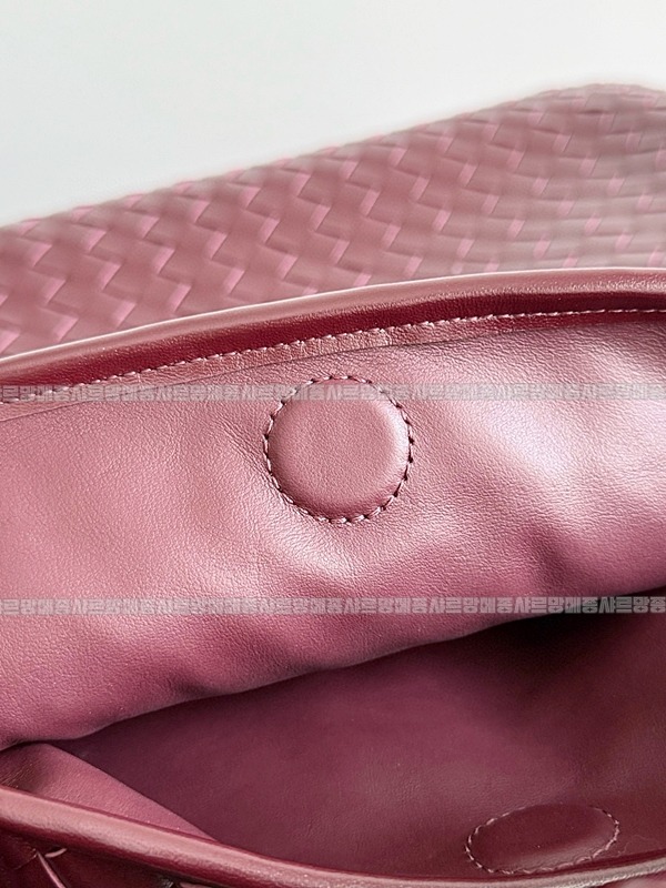 보테가베네타라지홉 20260224-152402-005루.jpg