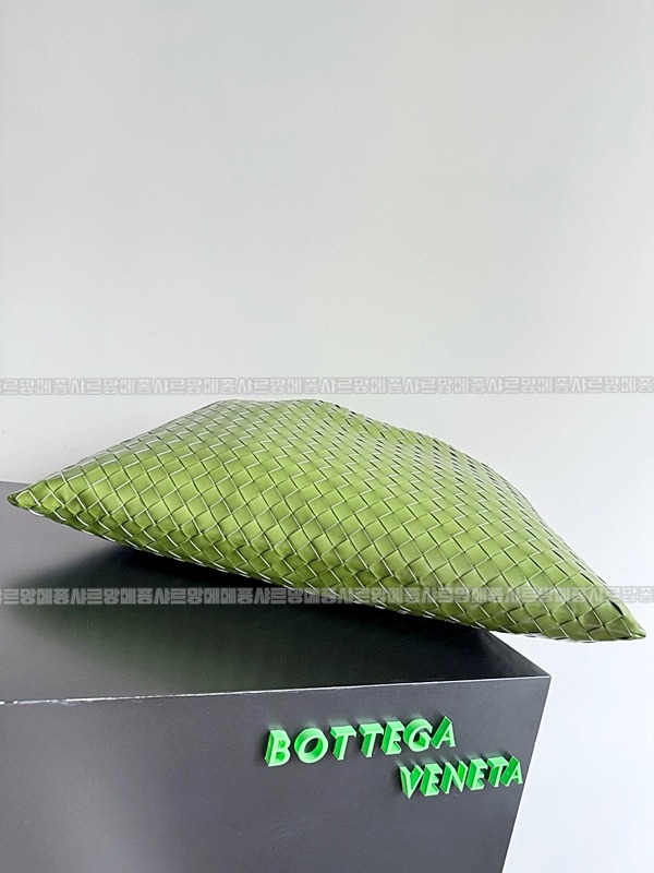 보테가베네타라지홉 20260224-153058-003루.jpg