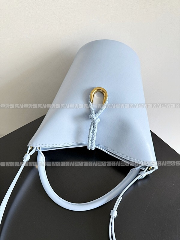 보테가베네타라지리베르타 20260224-161118-004루.jpg