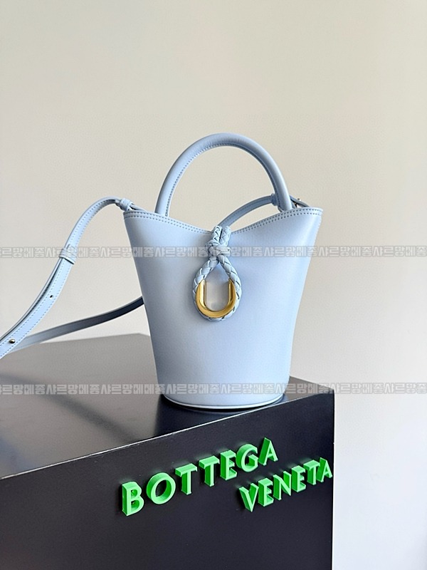 보테가베네타스몰리베르타 20260224-161953-001루.jpg