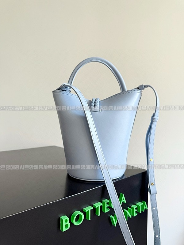 보테가베네타스몰리베르타 20260224-161953-003루.jpg