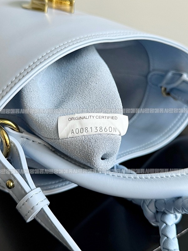 보테가베네타스몰리베르타 20260224-161953-008루.jpg