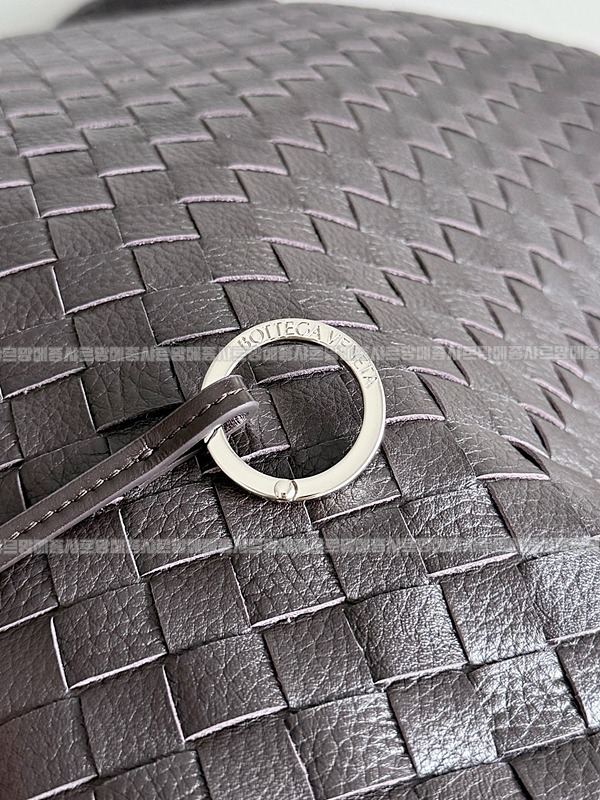 보테가베네타트레블러라지 20260224-165128-006루.jpg