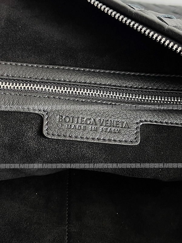 보테가베네타트레블러라지 20260224-165409-007루.jpg