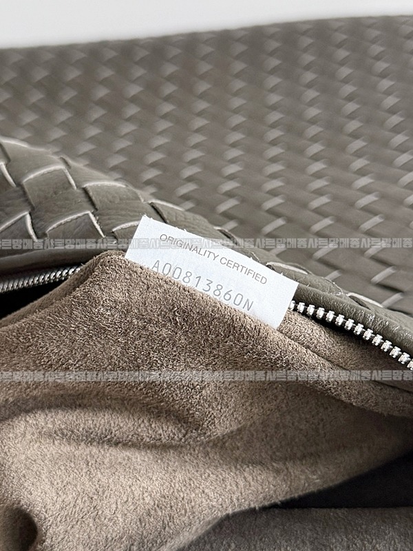 보테가베네타트레블러라지 20260224-165559-008루.jpg