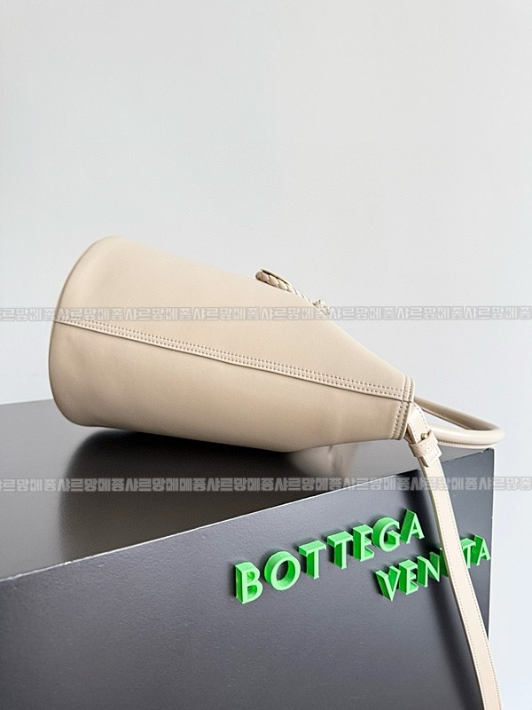 보테가베네타리베르토 20260224-165843-002루.jpg