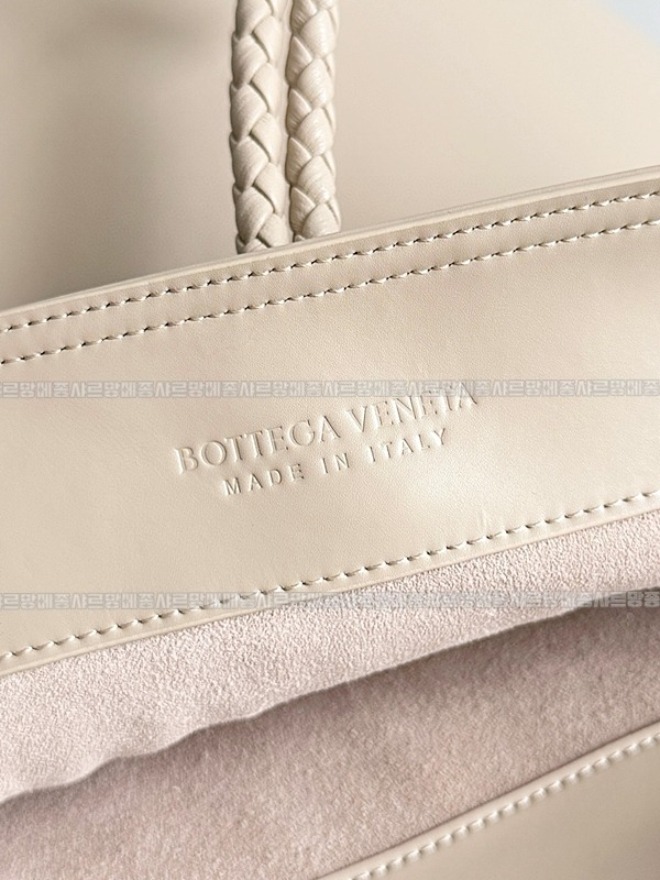 보테가베네타리베르토 20260224-165844-007루.jpg
