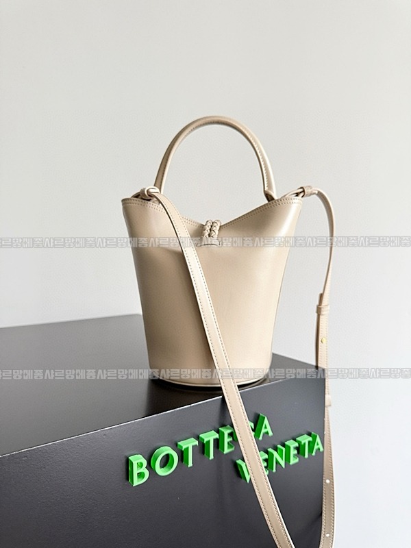 보테가베네타리베르토 20260224-170105-003루.jpg