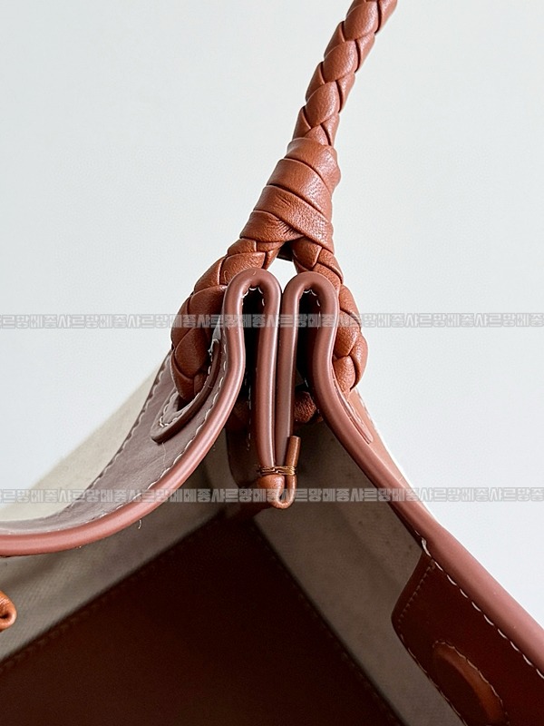 보테가베네타파라슈트 20260224-170500-006루.jpg