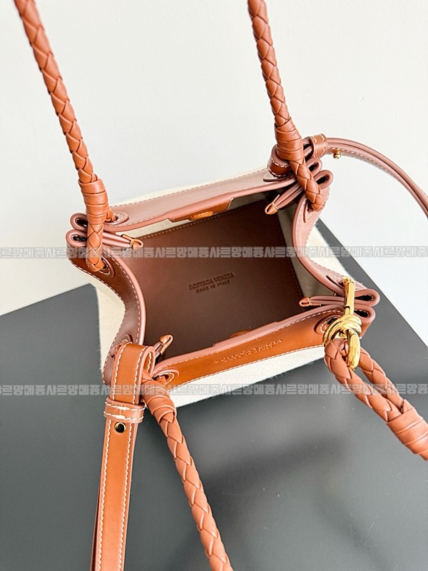 보테가베네타파라슈트 20260224-170501-009루.jpg