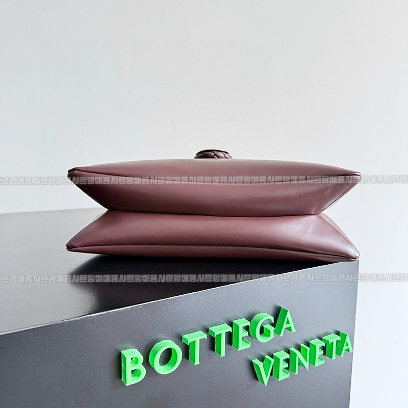 보테가베네타리베르타 20260224-171744-004루.jpg